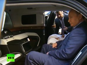 Kata Vladimir Putin soal Merek Mobil Rusia Aurus: Mahal, Disukai di Arab
