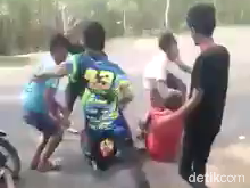 Viral Video Pengeroyokan 3 Remaja di Jombang