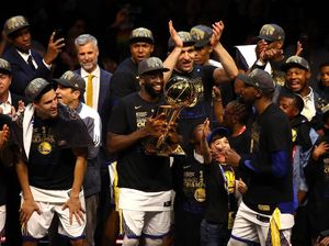 Kalahkan Cavaliers, Warriors Pertahankan Gelar Juara NBA