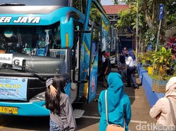 Mbok Jamu dan Mas Bakso di Sukabumi Mudik Gratis ke Jawa Tengah