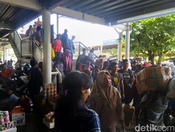 Ribuan Pemudik Mulai Tiba di Pelabuhan Makassar