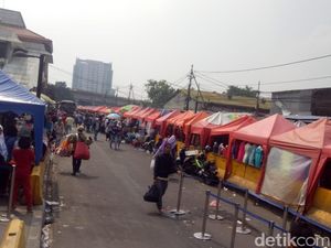 Foto: Weekend Jelang Lebaran, Tanah Abang Masih Sepi