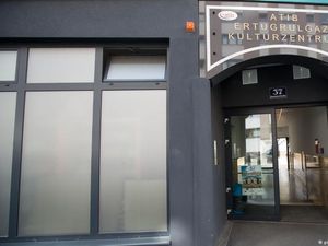 Austria Tutup Tujuh Masjid dan Deportasi Puluhan Imam