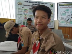 Jagoan Cilik Ini Siap Layani Pemudik yang Sakit
