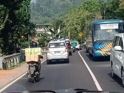 Mudik Dilarang: Rental Mobil Amsyong, Sopir Menjerit Pasrah