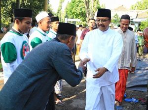 Ribuan Alumni Ponpes Nurul Qodim Sepakat Dukung Gus Ipul