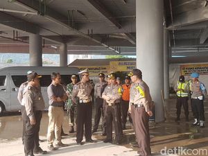 Kapolda Banten Cek Kesiapan Mudik di Pelabuhan Merak Kapolda Banten Cek Kesiapan Mudik di Pelabuhan Merak