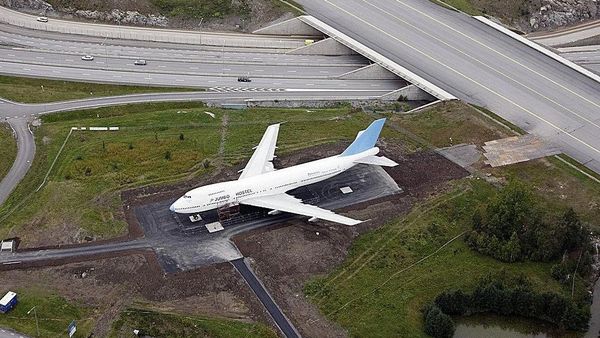 Jet Berukuran Jumbo Disulap Jadi Hotel, Begini Jadinya