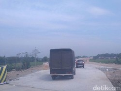 Hati-hati! Di Tol Fungsional Nganjuk Ada Jalan Beda Tinggi