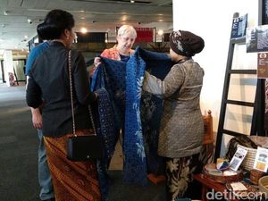 Cerita Perajin dari Gresik yang Promosikan Batik di UNESCO Paris Cerita Perajin dari Gresik yang Promosikan Batik di UNESCO Paris