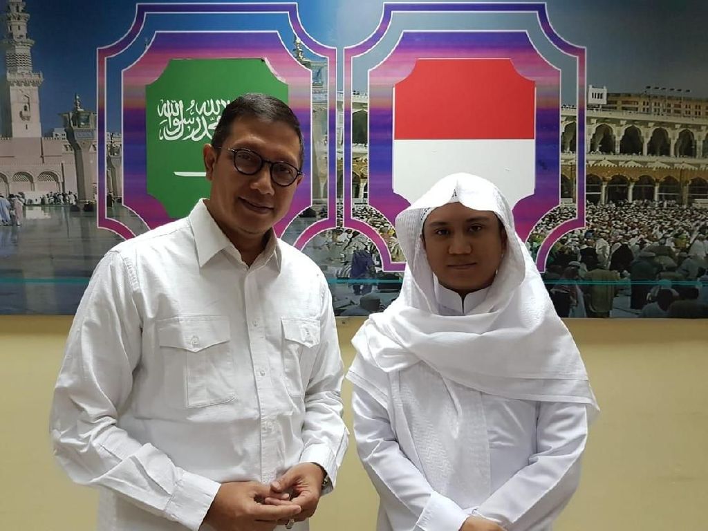 Menag Temui Pemuda Indonesia yang Jadi Imam di Mekah Menag Temui Pemuda Indonesia yang Jadi Imam di Mekah