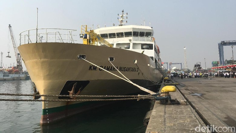 Mobil Terbalik Sehabis Berkelahi Kerikil Di Maros, 3 Orang Terluka