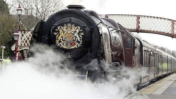 Ini Kereta Mewah yang akan Dipakai Meghan Markle dan Ratu Inggris