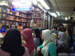 Jelang Lebaran, Pedagang Kue Kering Ini Bisa Raup Rp 40 Juta/Hari