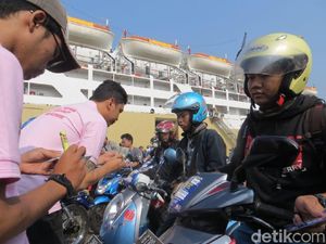 572 Motor Pemudik Diangkut Kapal Tiba di Semarang