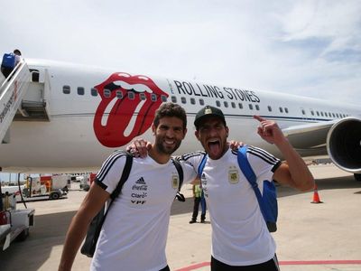 Pakai Pesawat The Rolling Stones, Timnas Argentina Tiba di Rusia