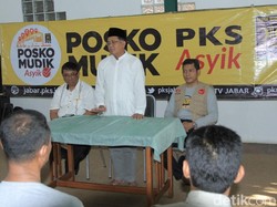 Kenalkan Sudrajat-Syaikhu, Kader PKS Mudik Bawa Atribut