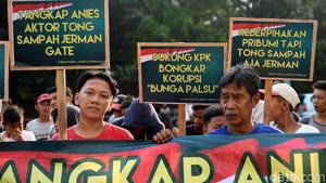 Aksi Demo Tuntut Anies-Sandi di KPK