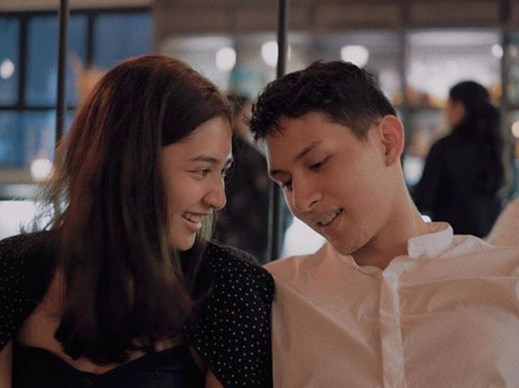 Mikha Tambayong Tahan Daniel Wenas yang Emosi Ditanya Video Masturbasi Mikha Tambayong Tahan Daniel Wenas yang Emosi Ditanya Video Masturbasi