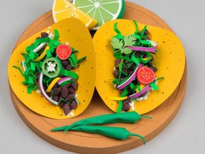 Keren! Paper Artist Ini Buat Beragam Makanan dari Kertas Warna-warni