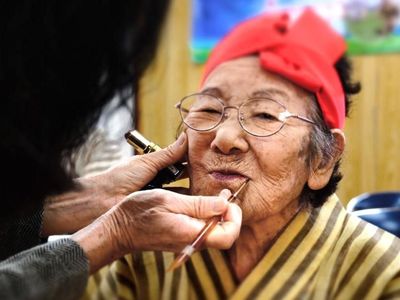 Potret Keseharian KBG48, Grup Idol Beranggotakan Lansia Bugar