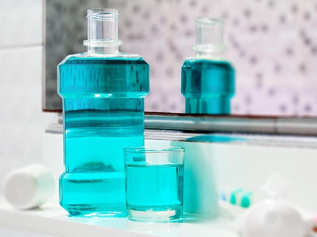 Bahaya Sering Gunakan Obat Kumur Bisa Merusak Gigi? Begini Kata Pakar UGM Bahaya Sering Gunakan Obat Kumur Bisa Merusak Gigi? Begini Kata Pakar UGM