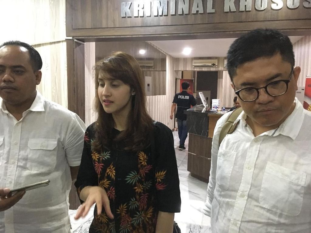 Usai Diperiksa Polisi, Tsamara Mengaku Pernah Difitnah Hulk Usai Diperiksa Polisi, Tsamara Mengaku Pernah Difitnah Hulk