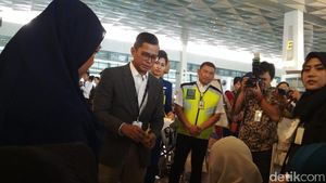 Pantau Layanan Mudik, Bos Garuda Blusukan ke Terminal 3 Soetta