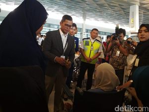 Pantau Layanan Mudik, Bos Garuda Blusukan ke Terminal 3 Soetta