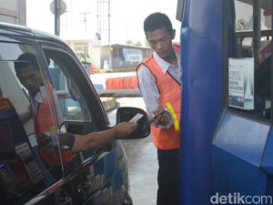 Kartu e-Toll Efektif Urai Antrean di GT Palimanan