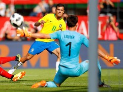 Philippe Coutinho. Ada dua pemain Brasil paling populer di Twitter semenjak pengundian lalu dan pemain asal Barcelona dengan akun @Phil_Coutinho ini menjadi salah satunya. (Foto: Leonhard Foeger/Reuters)