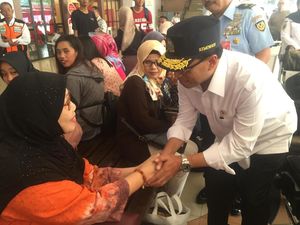 Menhub Cek Kesiapan Arus Mudik di Bandara Halim Perdanakusuma Menhub Cek Kesiapan Arus Mudik di Bandara Halim Perdanakusuma