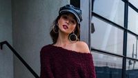 Utang Miliaran di Balik Senyum Manis YouTuber Cantik