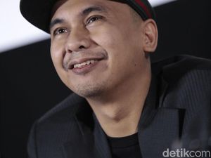 Wow! Raditya Dika Bagi-bagi Mobil