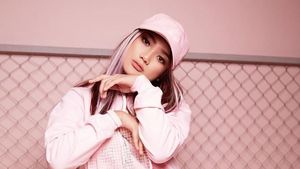 Kena Nyinyir Perut Buncit, Ini Bukti Marion Jola Tetap Kece