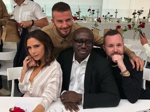 Tampik Gosip Cerai, Victoria Beckham Pamer Foto-foto Mesra Ini Tampik Gosip Cerai, Victoria Beckham Pamer Foto-foto Mesra Ini