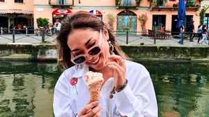 Yuk, Intip 10 Gaya Kulineran Hits Selebgram Ayla Dimitri!