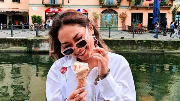 Yuk, Intip 10 Gaya Kulineran Hits Selebgram Ayla Dimitri!