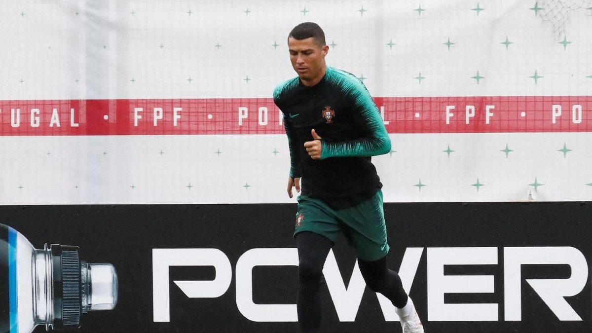 Cristiano Ronaldo, ancaman terbesar Spanyol di laga pertama melawan Portugal. (Foto: Sergei Karpukhin/Reuters)