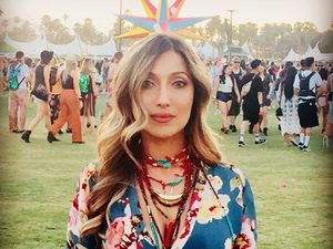 Kenalan dengan Tia Azhari, Satu Lagi yang Seksi dari Klan Azhari