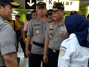 Polri akan Tindak Pemudik yang Gunakan Mobil Bak Terbuka Polri akan Tindak Pemudik yang Gunakan Mobil Bak Terbuka