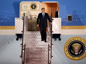 Trump Tiba di Singapura Jelang Pertemuan dengan Kim Jong Un