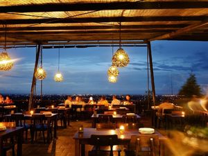 3 Tempat Nongkrong Baru di Cirebon yang Hits dan Instagramable 3 Tempat Nongkrong Baru di Cirebon yang Hits dan Instagramable