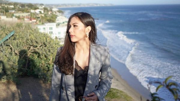 Foto: Gaya Liburannya Si Cantik Jessica Mila