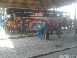 Dishub Bojonegoro Minta Crew Bus Tidak Curang Naikkan Harga