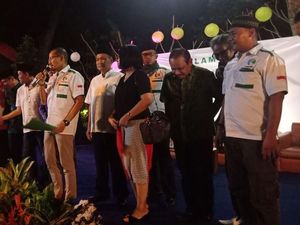 Sandi Tantang Susi Renang Lagi, Kali Ini di Ciliwung