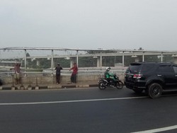 Mobil Kembali Dilempari Batu di Tol Ciracas, 2 ABG Ditangkap