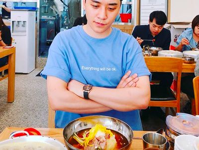 Seru Banget! 10 Gaya Kulineran Seungri Big Bang yang Ternyata Punya Restoran