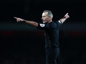 Untuk Amal, Dua Wasit Premier League Ini Bersepeda ke Piala Dunia 2018 Untuk Amal, Dua Wasit Premier League Ini Bersepeda ke Piala Dunia 2018