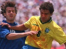 Brasil menjuarai Piala Dunia 1994 di Amerika Serikat dengan penuh gaya. (Foto: Billy Stickland/ALLSPORT/Getty Images)